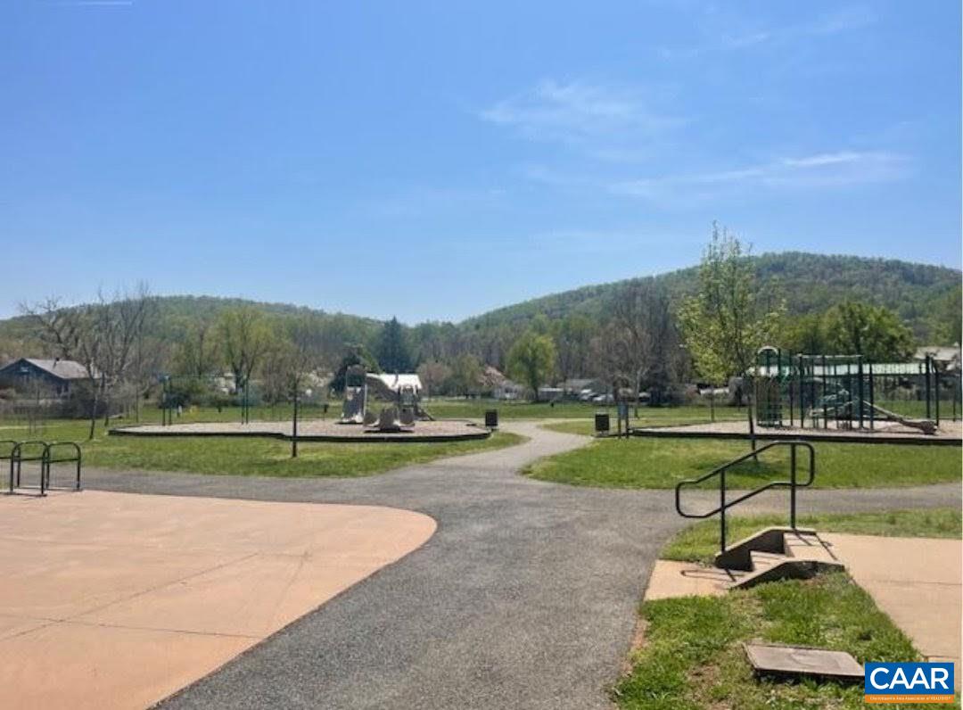 943 Rives Street Charlottesville, VA 22902 - Photo 16 of 19