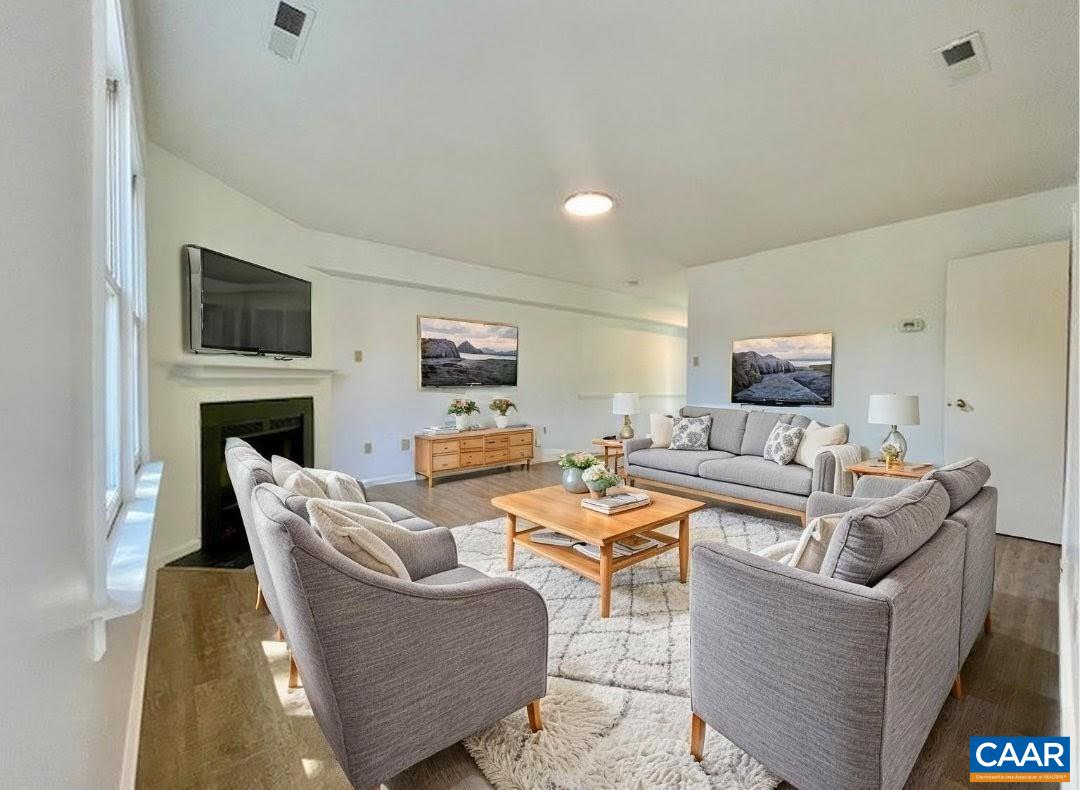 943 Rives Street Charlottesville, VA 22902 - Photo 4 of 19