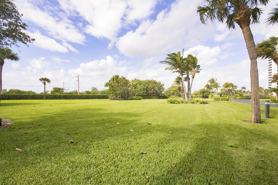 5550 North Ocean Drive, Unit 9D Riviera Beach, FL 33404 - Photo 31 of 34 20160816123417258682000000-o