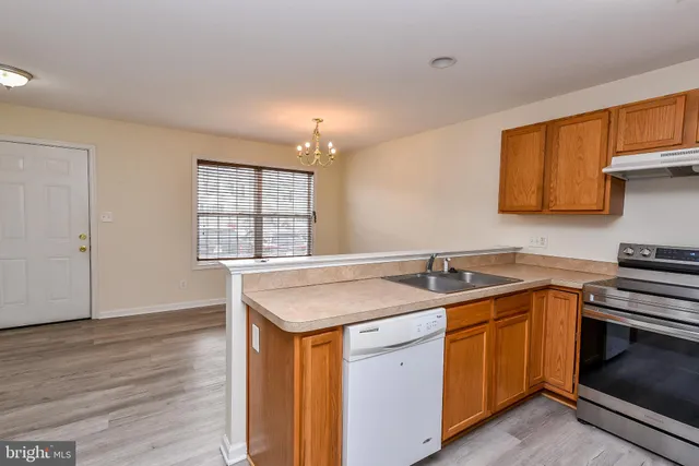 $2,150 | 24 Sanford Drive, Bunker Hill, WV 25413