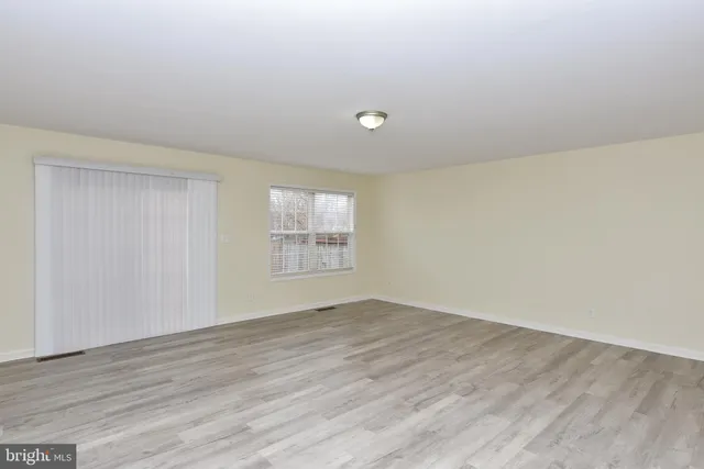 $2,150 | 24 Sanford Drive, Bunker Hill, WV 25413