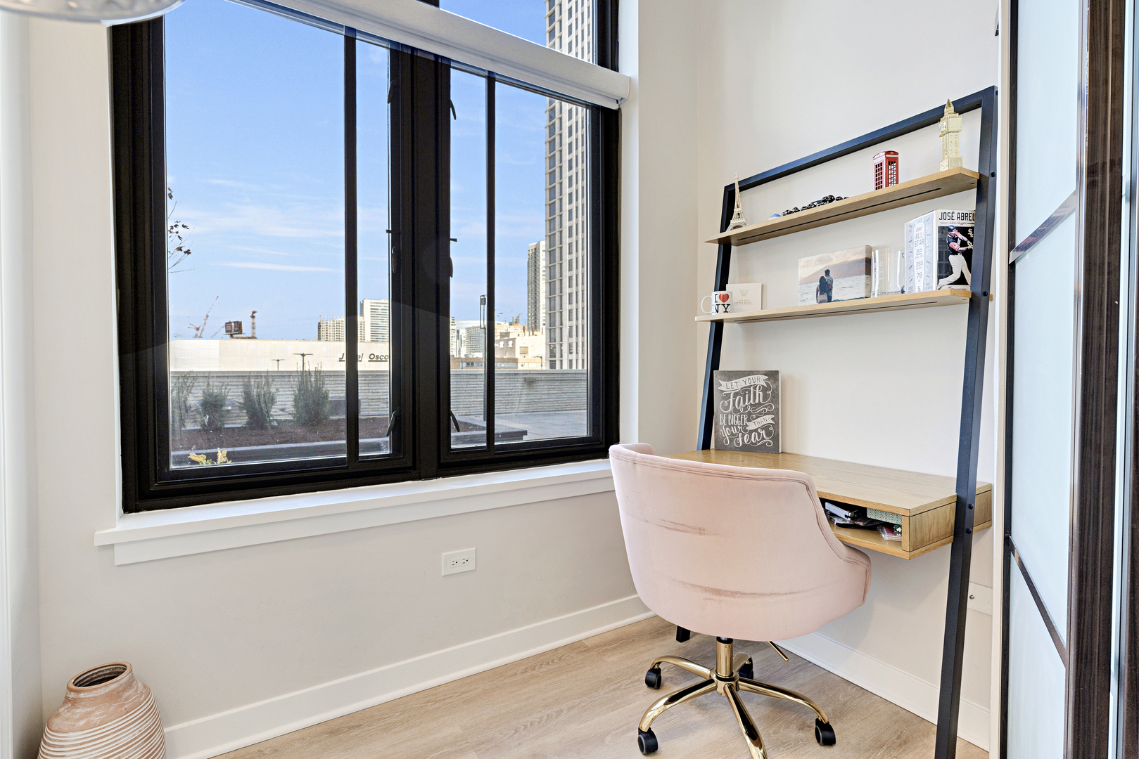 650 West Wayman Street, Unit 508 Chicago, IL 60661 - Photo 10 of 23 a view of an outdoor space with seating area