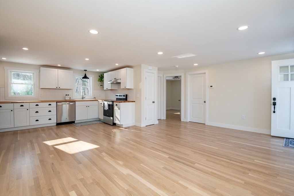 6 Allen Road Peabody, MA 01960 - Photo 8 of 30