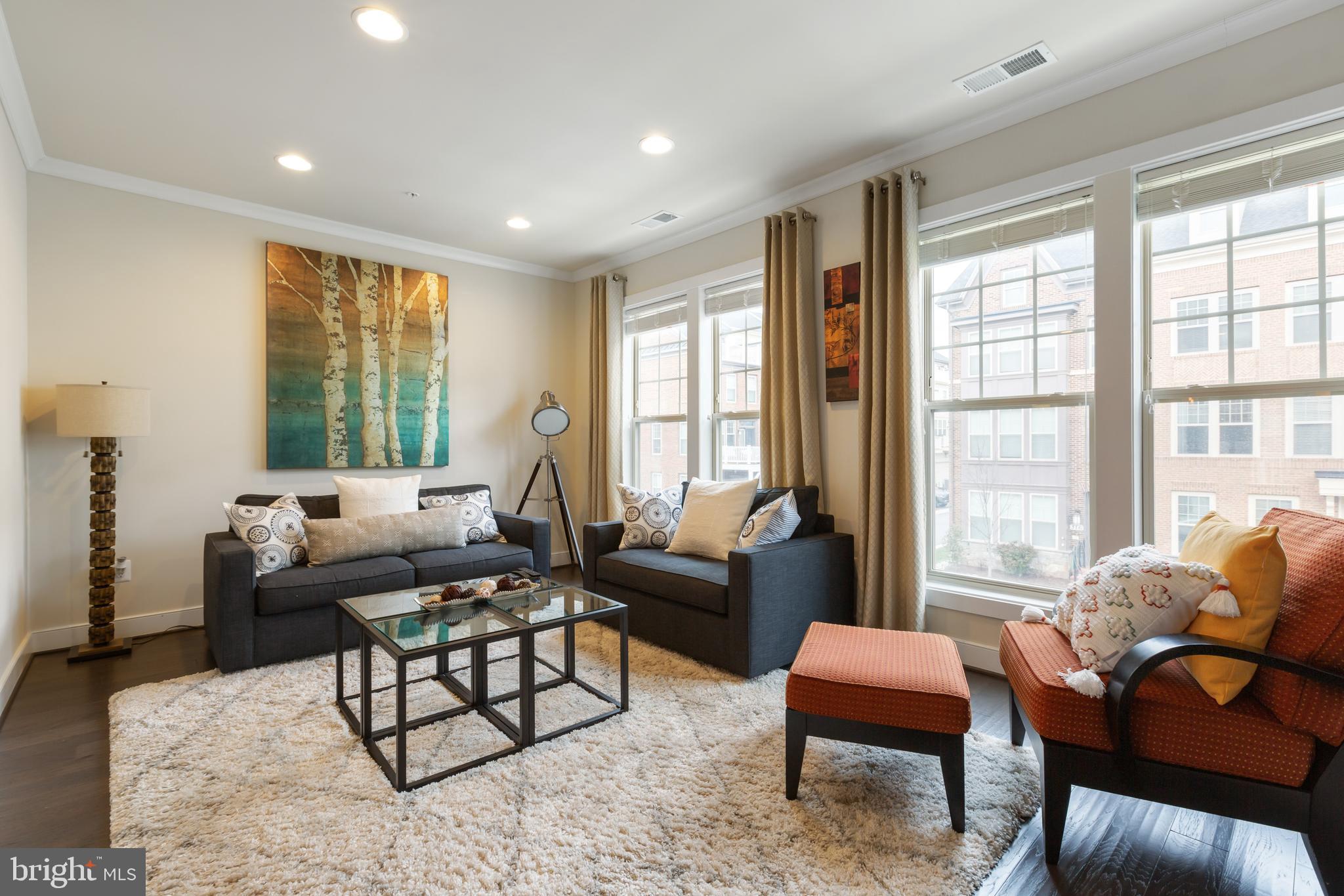 321 Hendrix Avenue Gaithersburg, MD 20878 - Photo 14 of 56 Family Room