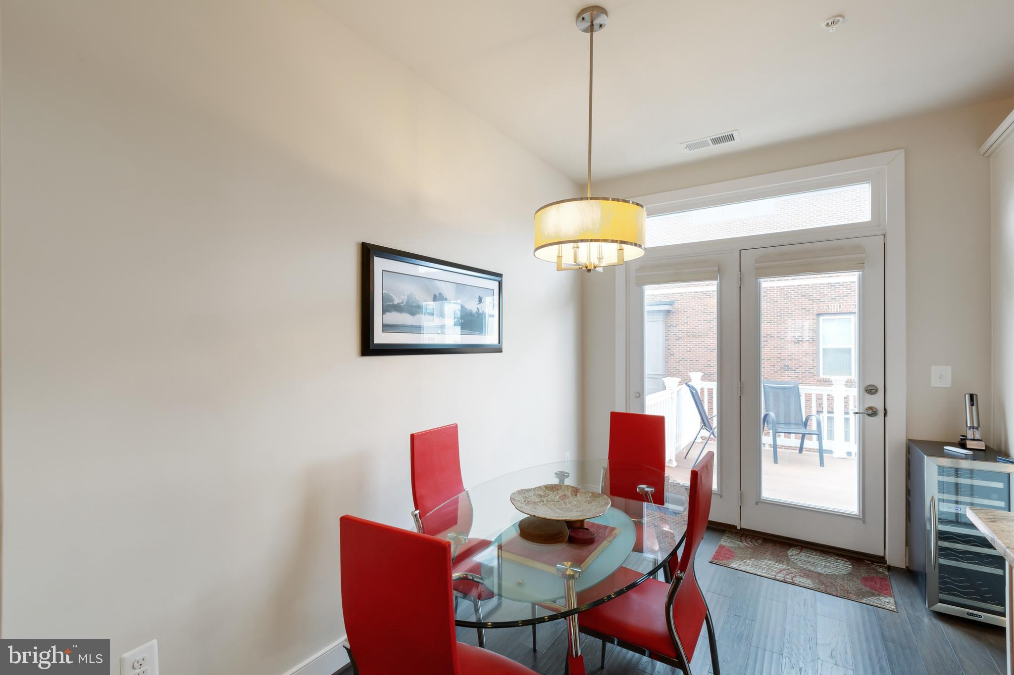 321 Hendrix Avenue Gaithersburg, MD 20878 - Photo 20 of 56 Breakfast area