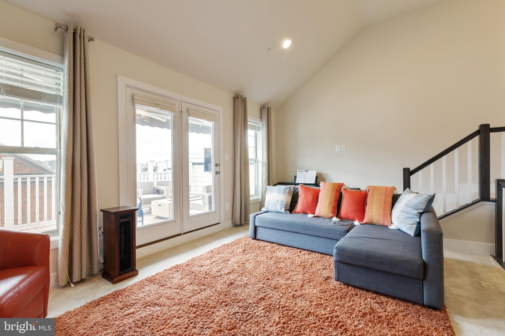 321 Hendrix Avenue Gaithersburg, MD 20878 - Photo 45 of 56 4th Floor Bonus Room