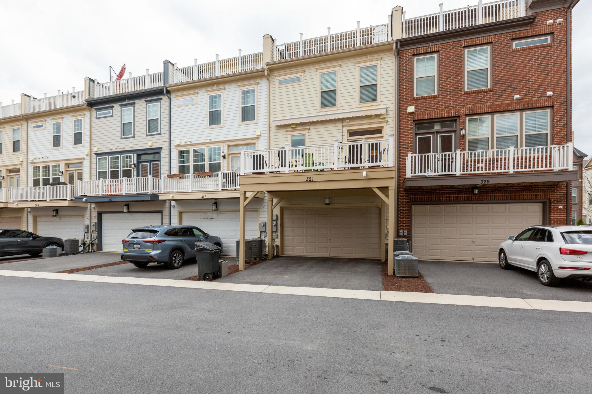 321 Hendrix Avenue Gaithersburg, MD 20878 - Photo 56 of 56 Exterior Rear