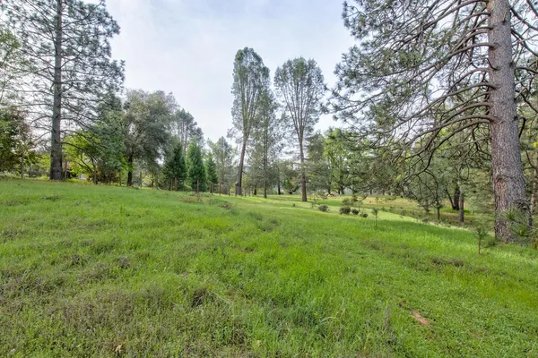 $409,000 | 5196 Stagecoach Hill Road, Mountain Ranch, CA 95246