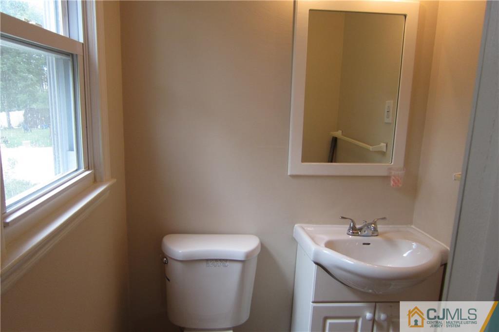 17 Boxwood Road Piscataway, NJ 08854 - Photo 12 of 19 Gallery Image 12
