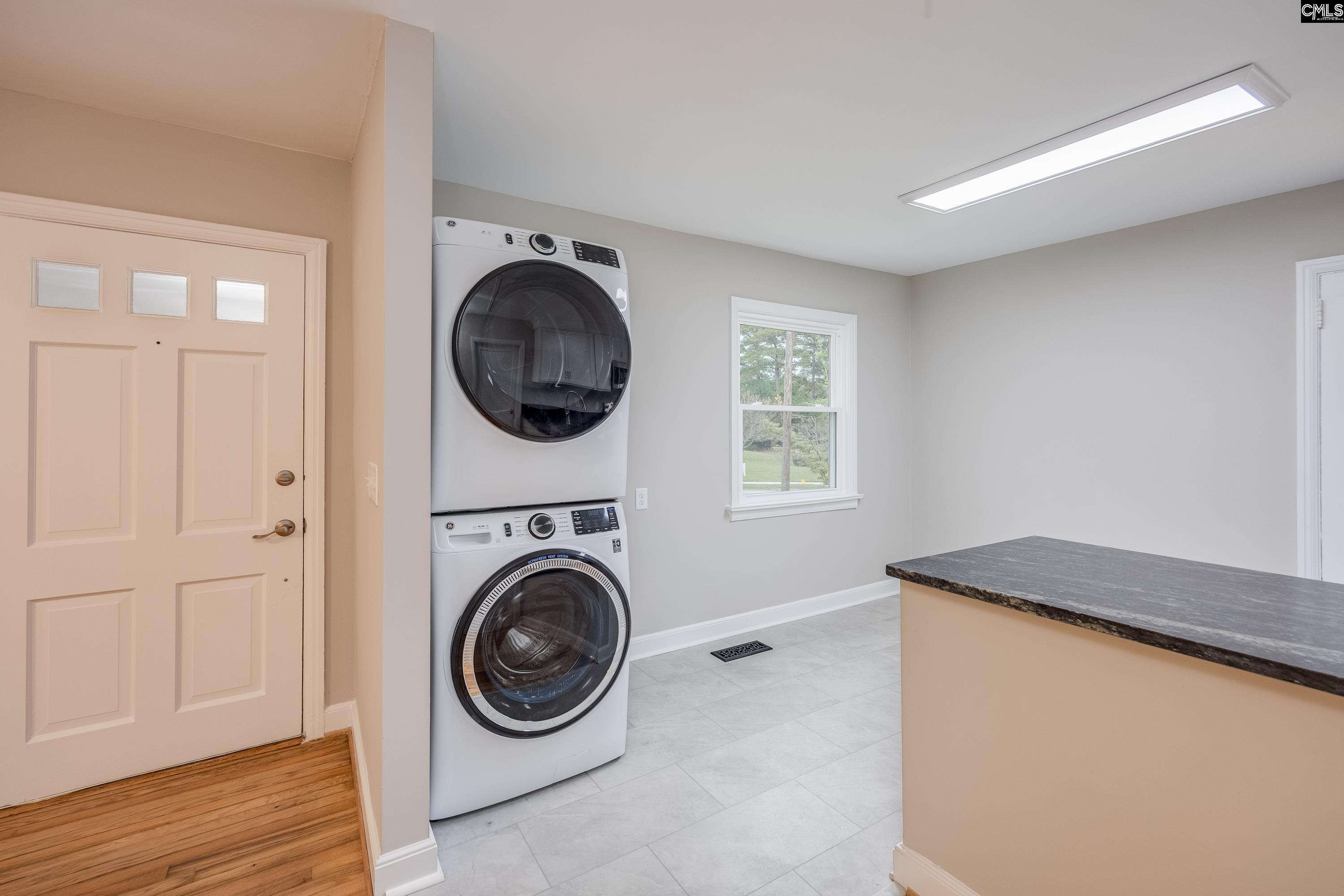2711 Harrison Road Columbia, SC 29204 - Photo 2 of 35