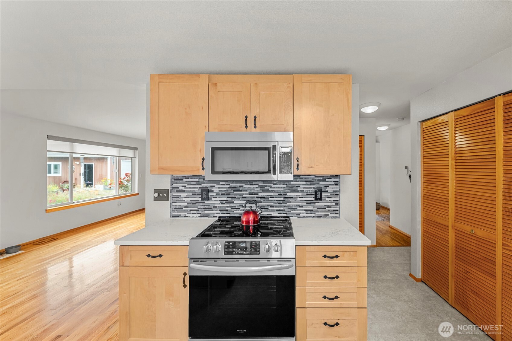 5931 184th Lane Southwest Rochester, WA 98579 - Photo 11 of 36