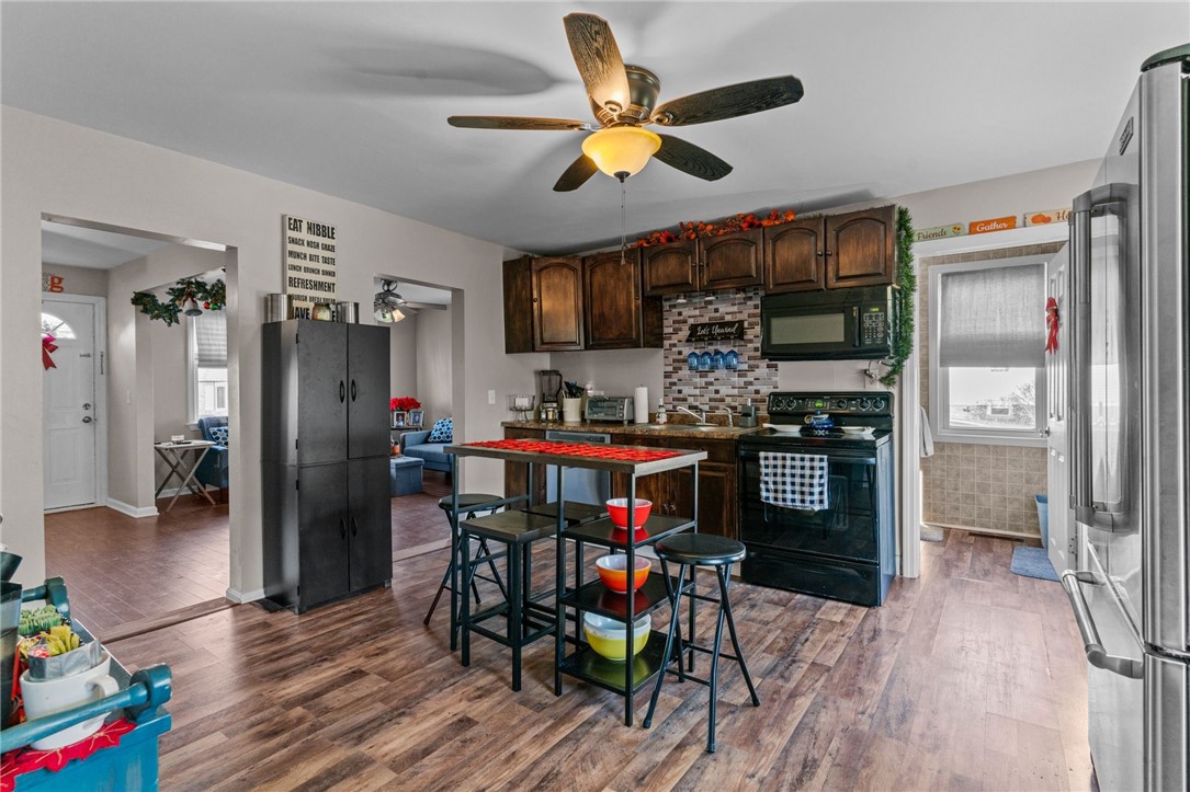 80 Reed Street Warwick, RI 02886 - Photo 15 of 30 unit 80 begins