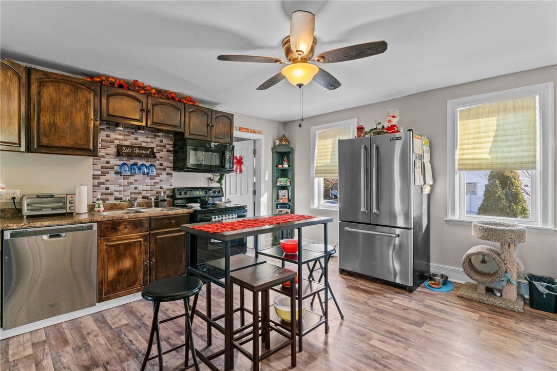 80 Reed Street Warwick, RI 02886 - Photo 16 of 30