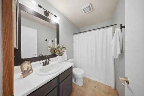 $450,000 | 5313 Briarfield Lane, Lake In The Hills, IL 60156