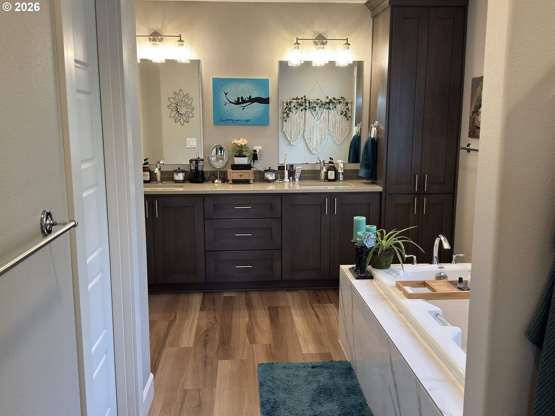 808 Northpoint Loop Brownsville, OR 97327 - Photo 16 of 25 Bathroom, Attached