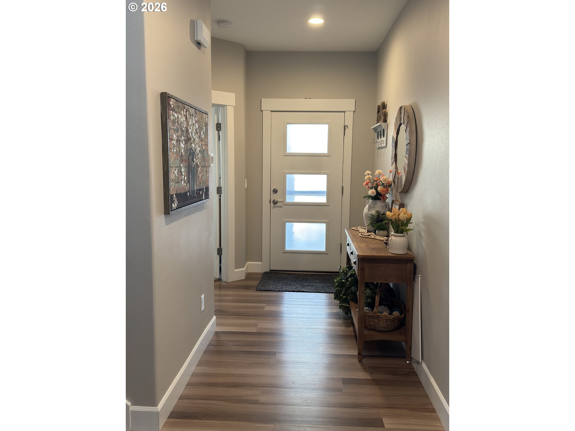 808 Northpoint Loop Brownsville, OR 97327 - Photo 2 of 25 Entrance/Foyer