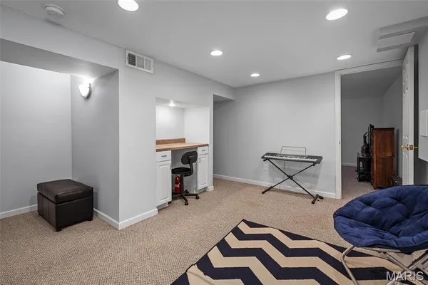 $2,450 | 1436 Marsh Avenue, Ellisville, MO 63011