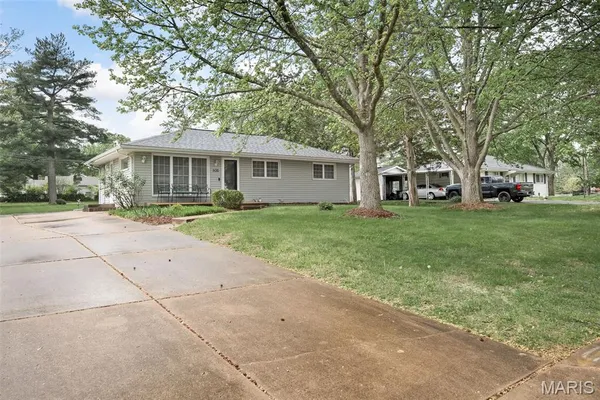 $2,450 | 1436 Marsh Avenue, Ellisville, MO 63011