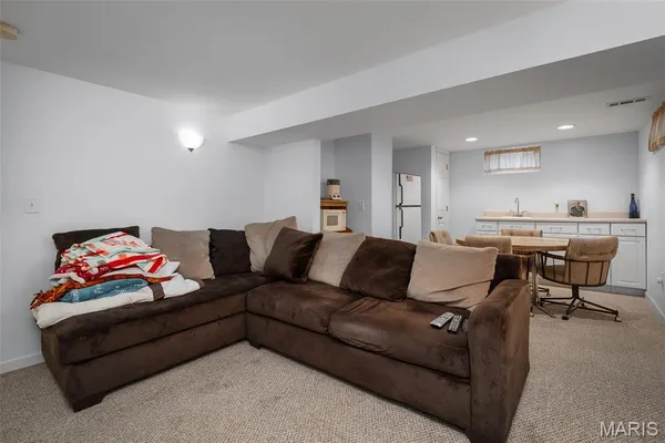 $2,450 | 1436 Marsh Avenue, Ellisville, MO 63011