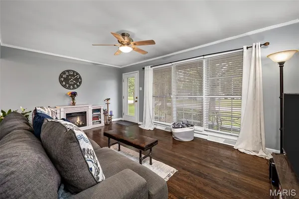 $2,450 | 1436 Marsh Avenue, Ellisville, MO 63011