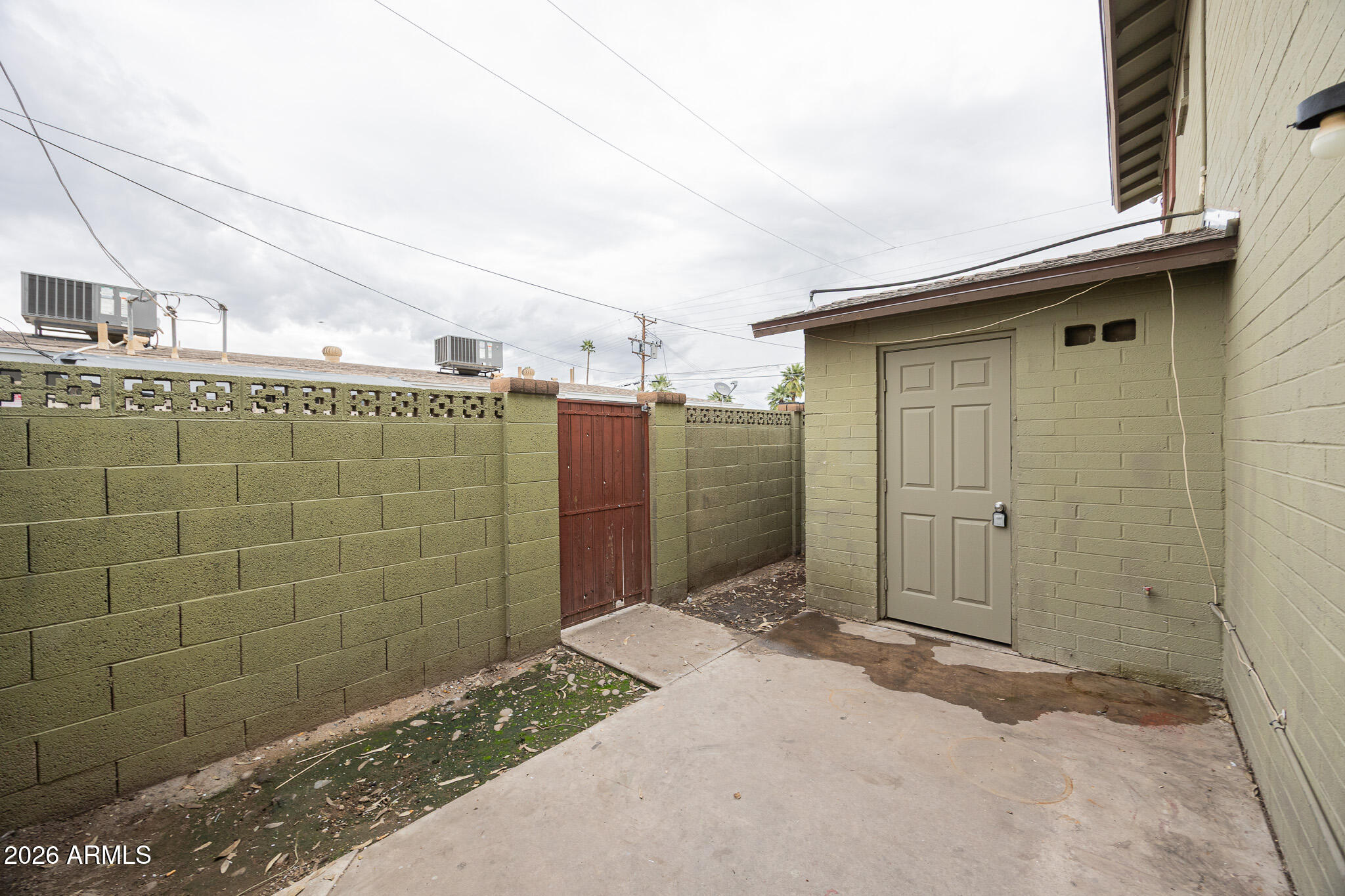 4615 North 39th Avenue, Unit 24 Phoenix, AZ 85019 - Photo 16 of 17 a bathroom with a shower and a sink