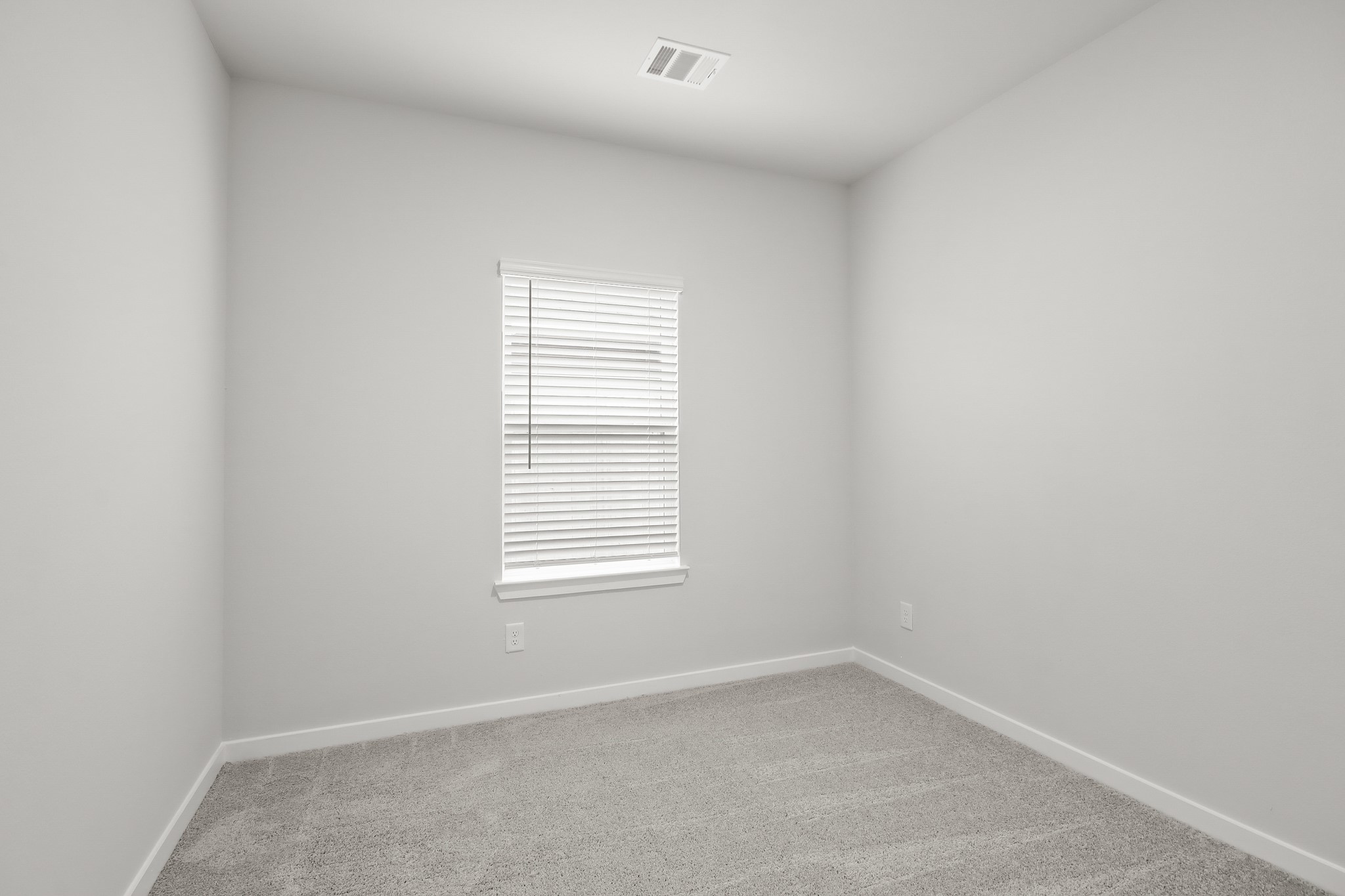 529 Wax Myrtle Way Hockley, TX 77447 - Photo 16 of 26 an empty room with a window