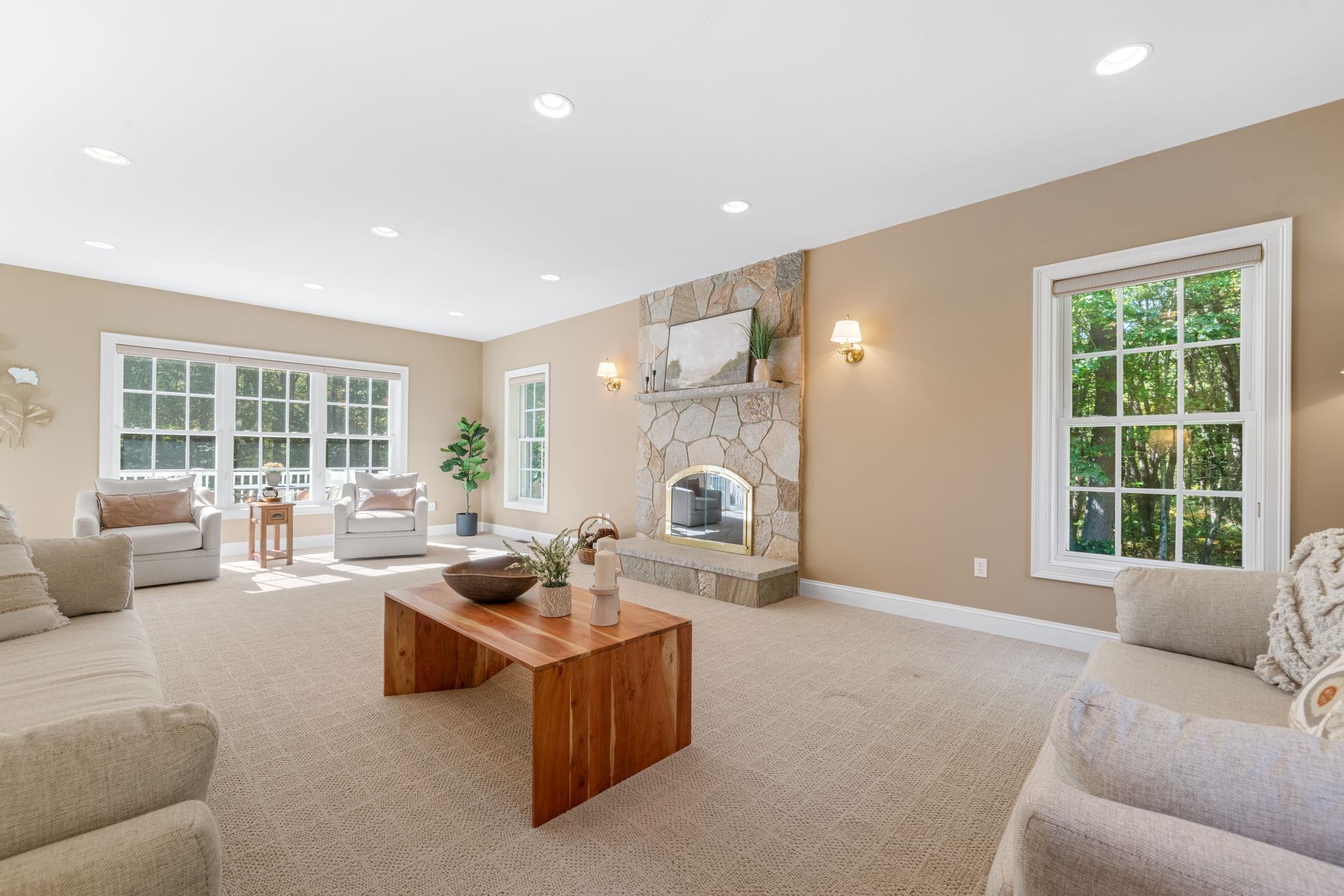 11 Surrey Lane Salem, NH 03079 - Photo 15 of 60