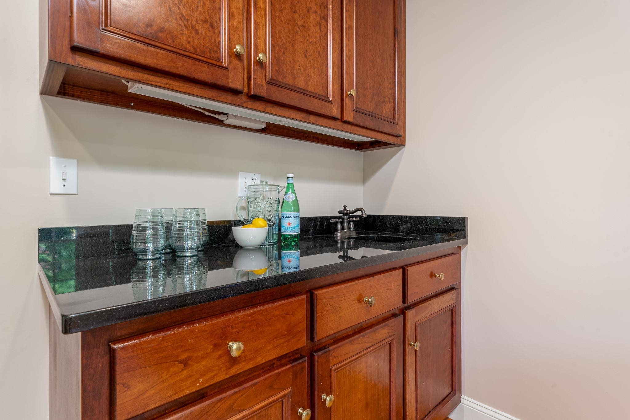 11 Surrey Lane Salem, NH 03079 - Photo 31 of 60