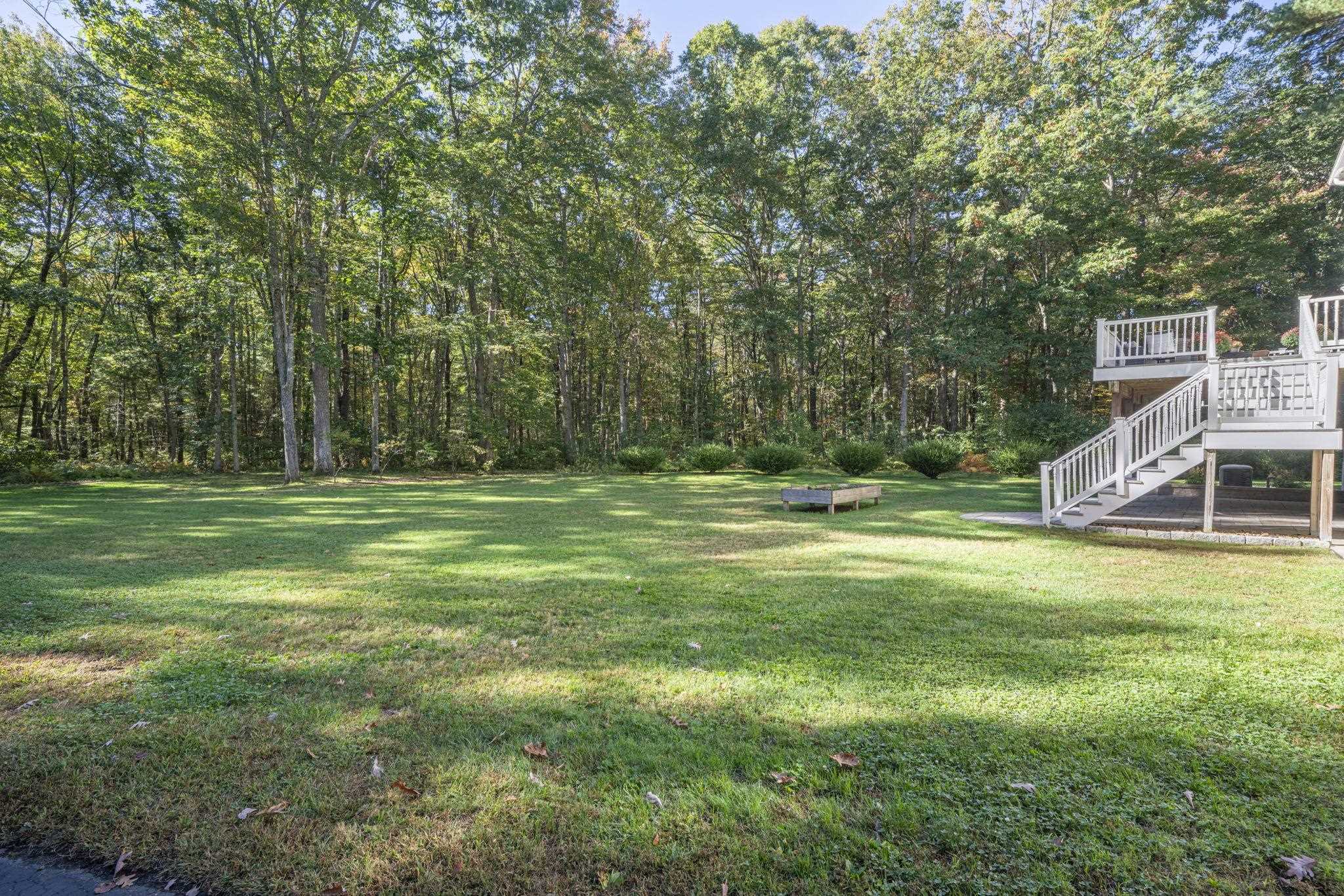 11 Surrey Lane Salem, NH 03079 - Photo 8 of 60