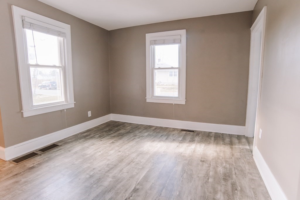 61 Chester Street Chicopee, MA 01013 - Photo 23 of 41