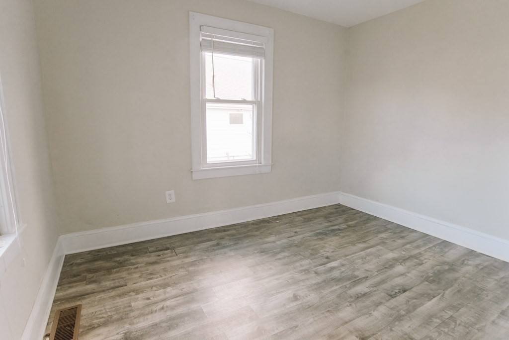 61 Chester Street Chicopee, MA 01013 - Photo 25 of 41