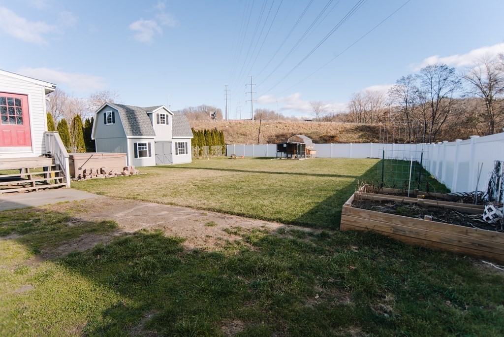 61 Chester Street Chicopee, MA 01013 - Photo 34 of 41