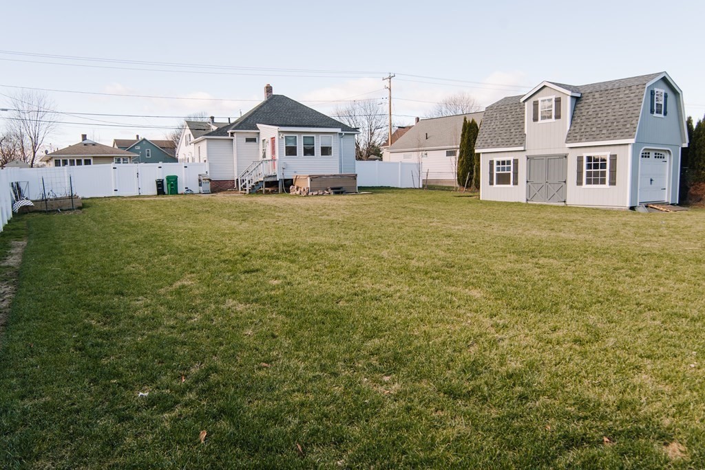 61 Chester Street Chicopee, MA 01013 - Photo 5 of 41