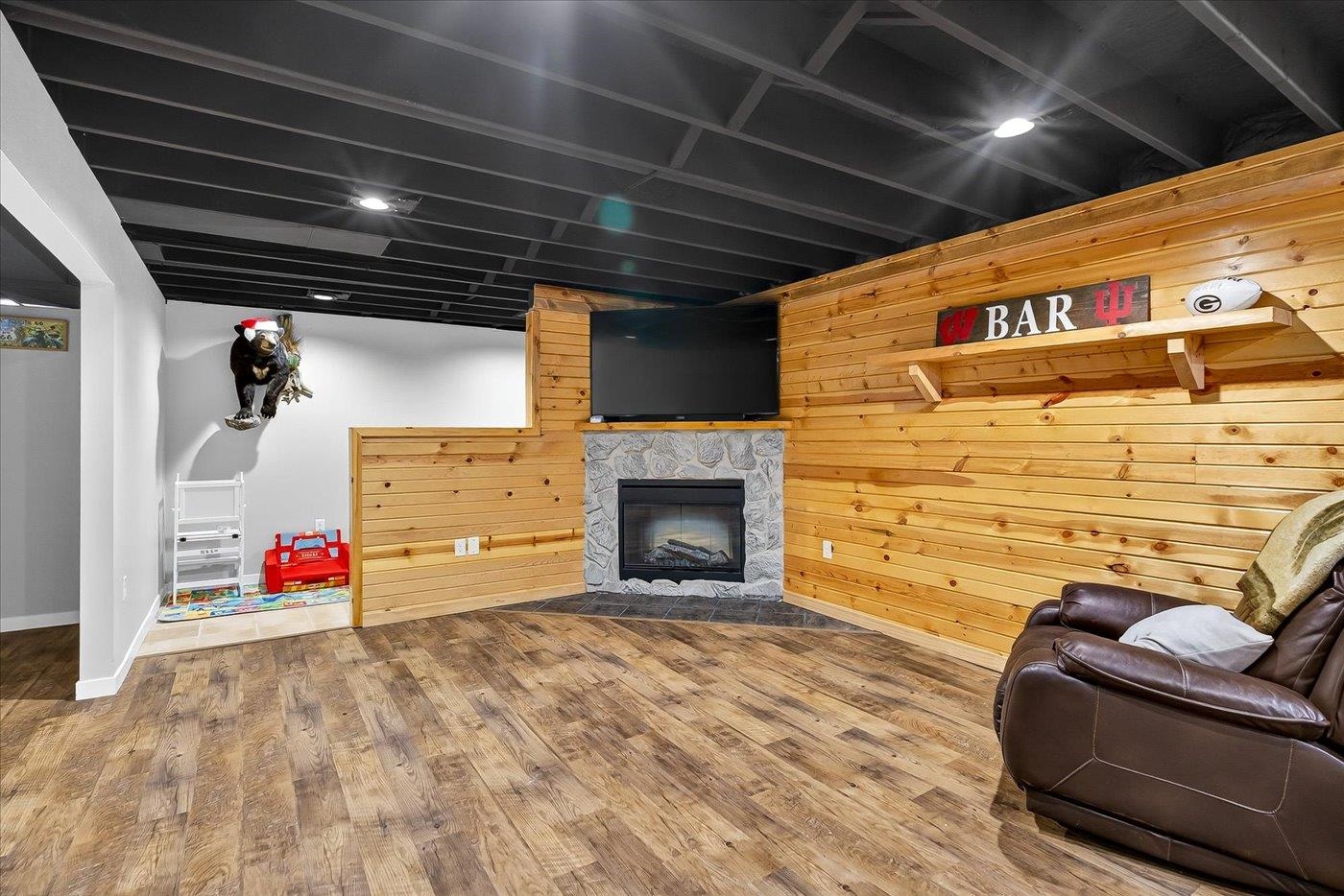 690 French Oregon, WI 53575 - Photo 28 of 49