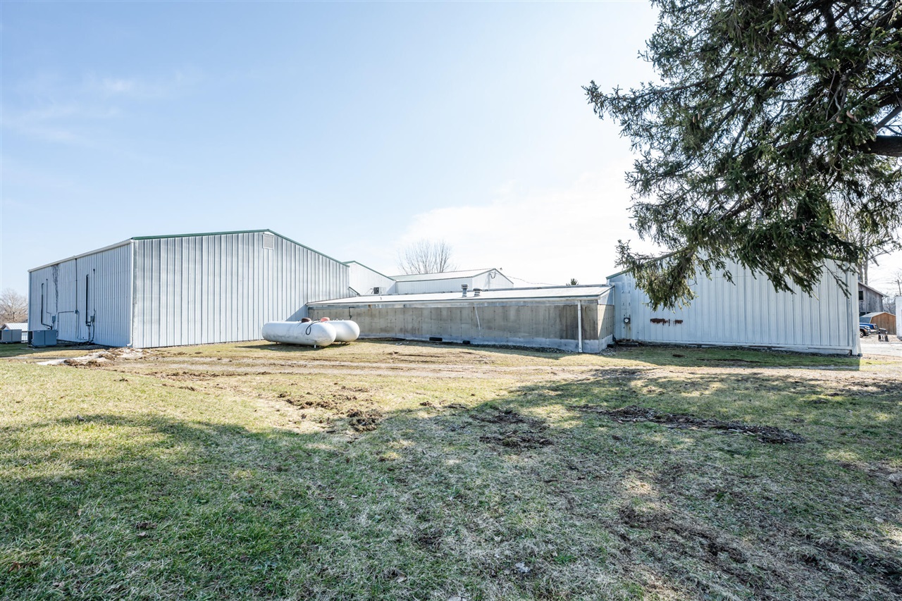 2993 East Lemon Creek Road Berrien Springs, MI 49103 - Photo 9 of 39