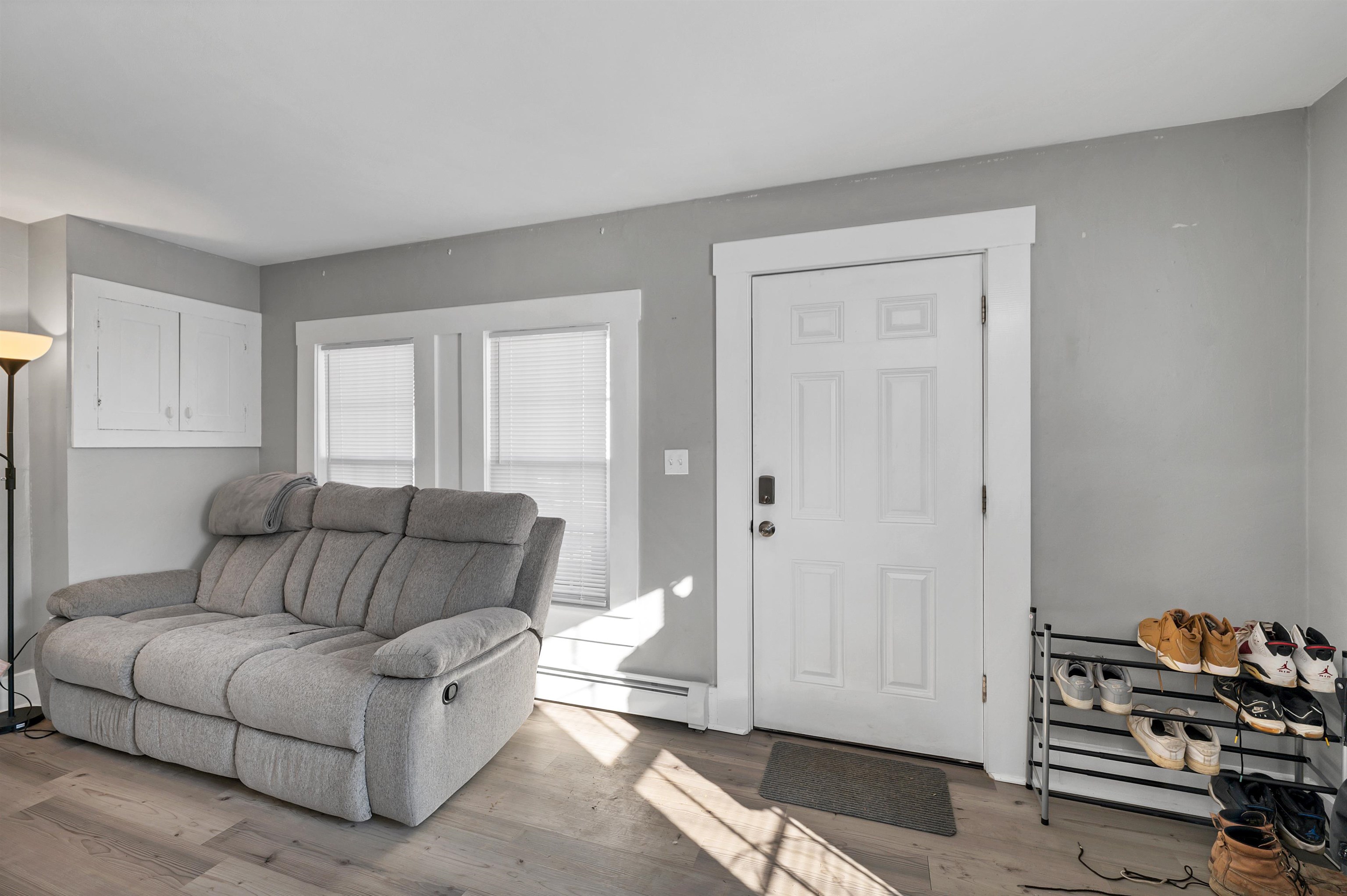 47 Pickering Road Rochester, NH 03839 - Photo 3 of 21