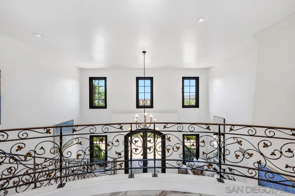 2643 Hidden Valley Road La Jolla, CA 92037 - Photo 35 of 61