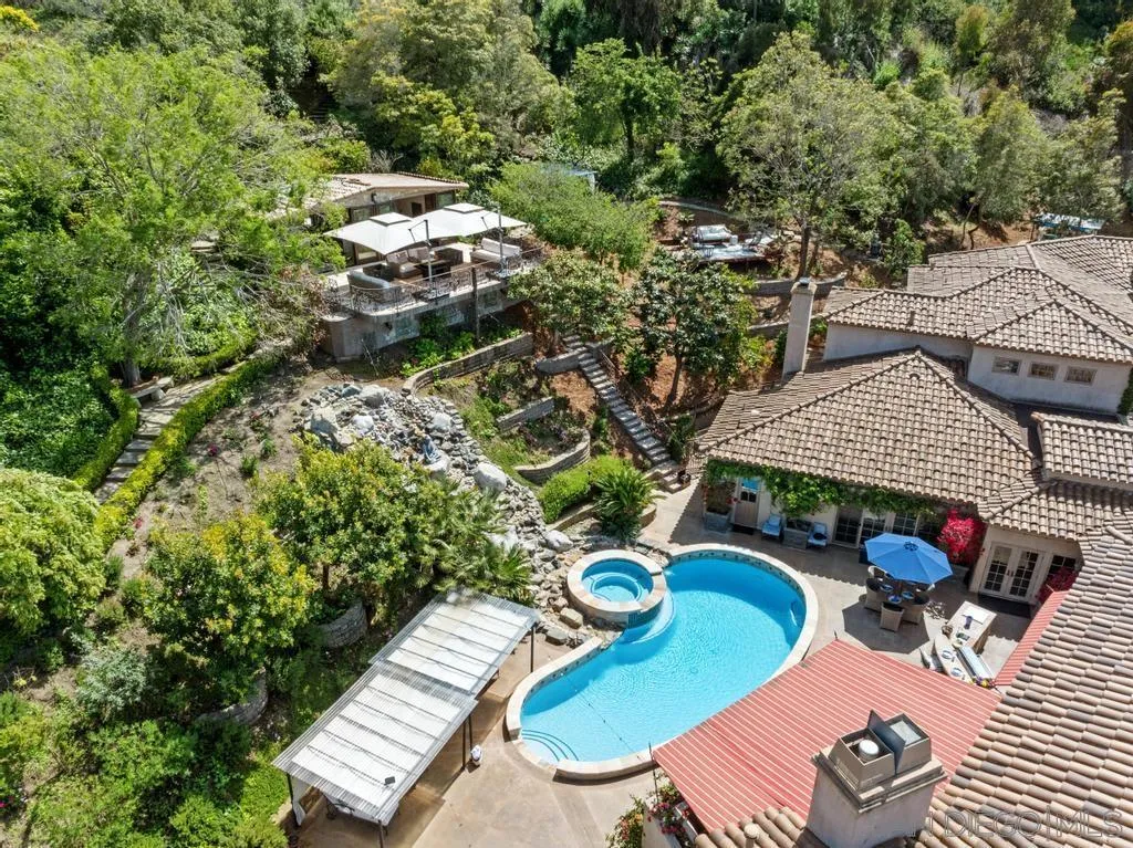 2643 Hidden Valley Road La Jolla, CA 92037 - Photo 4 of 61