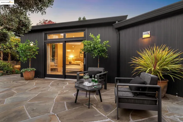 $3,025,000 | 7 Requa Place, Piedmont, CA 94611