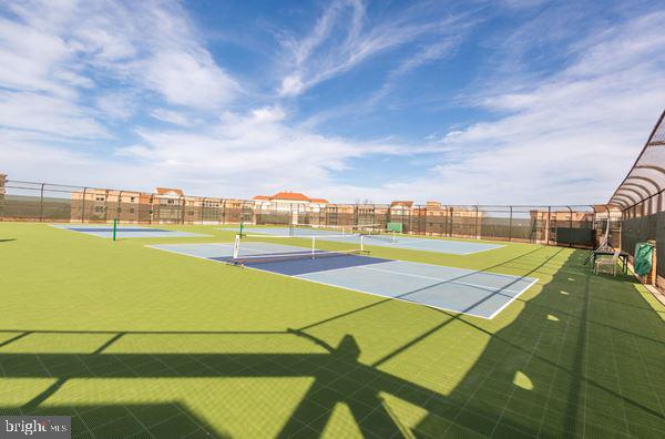 19355 Cypress Ridge Terrace, Unit 314 Leesburg, VA 20176 - Photo 48 of 49 Community tennis and pickleball