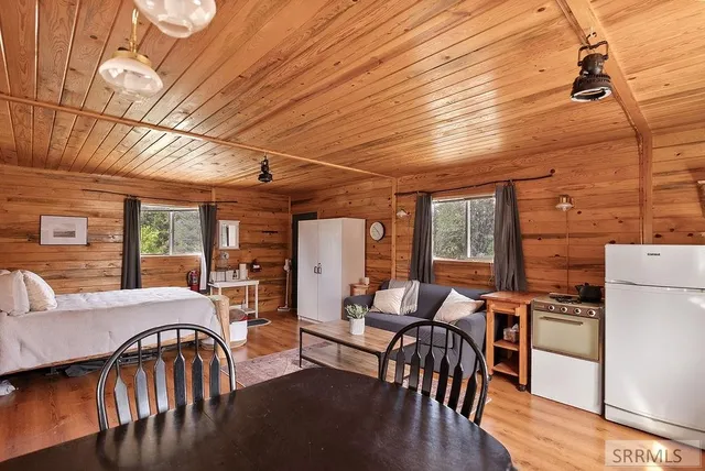 $309,900 | 53 Squaw Creek Road, Bancroft, ID 83217