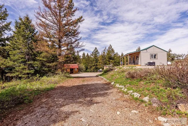 $309,900 | 53 Squaw Creek Road, Bancroft, ID 83217