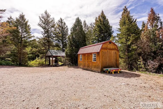 $309,900 | 53 Squaw Creek Road, Bancroft, ID 83217