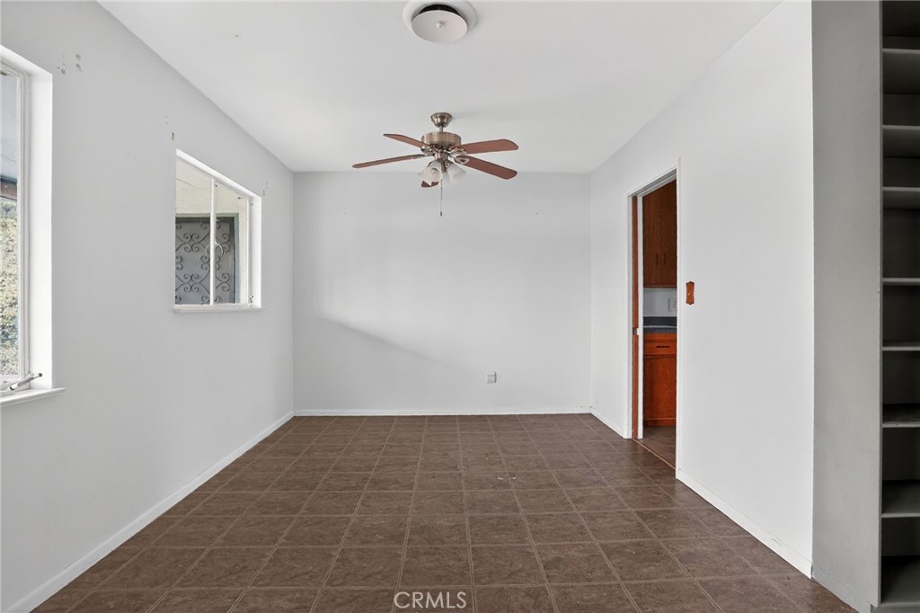 278 Walnut Street Shafter, CA 93263 - Photo 13 of 30