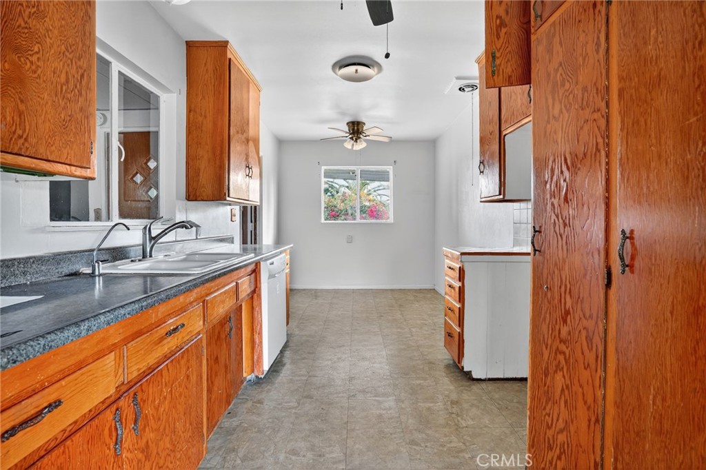 278 Walnut Street Shafter, CA 93263 - Photo 20 of 30