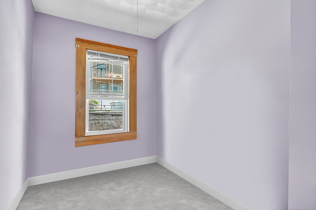 14 Wall Street Boston, MA 02129 - Photo 12 of 18 an empty room with a window
