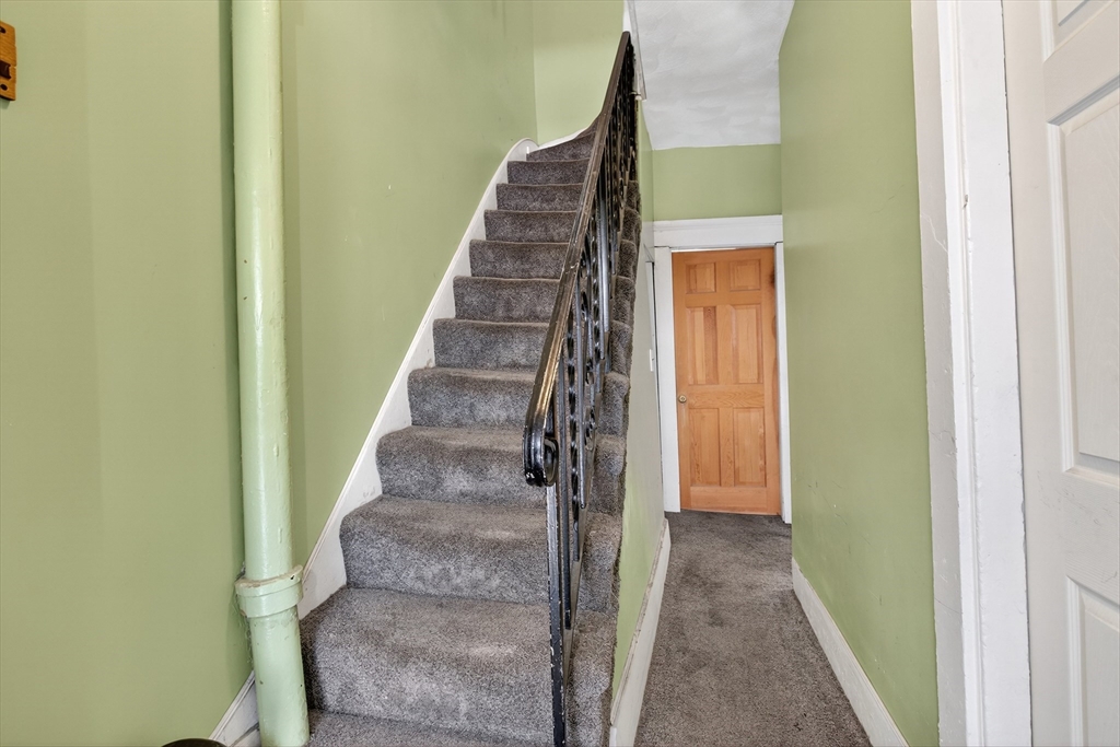 14 Wall Street Boston, MA 02129 - Photo 9 of 18 a view of entryway