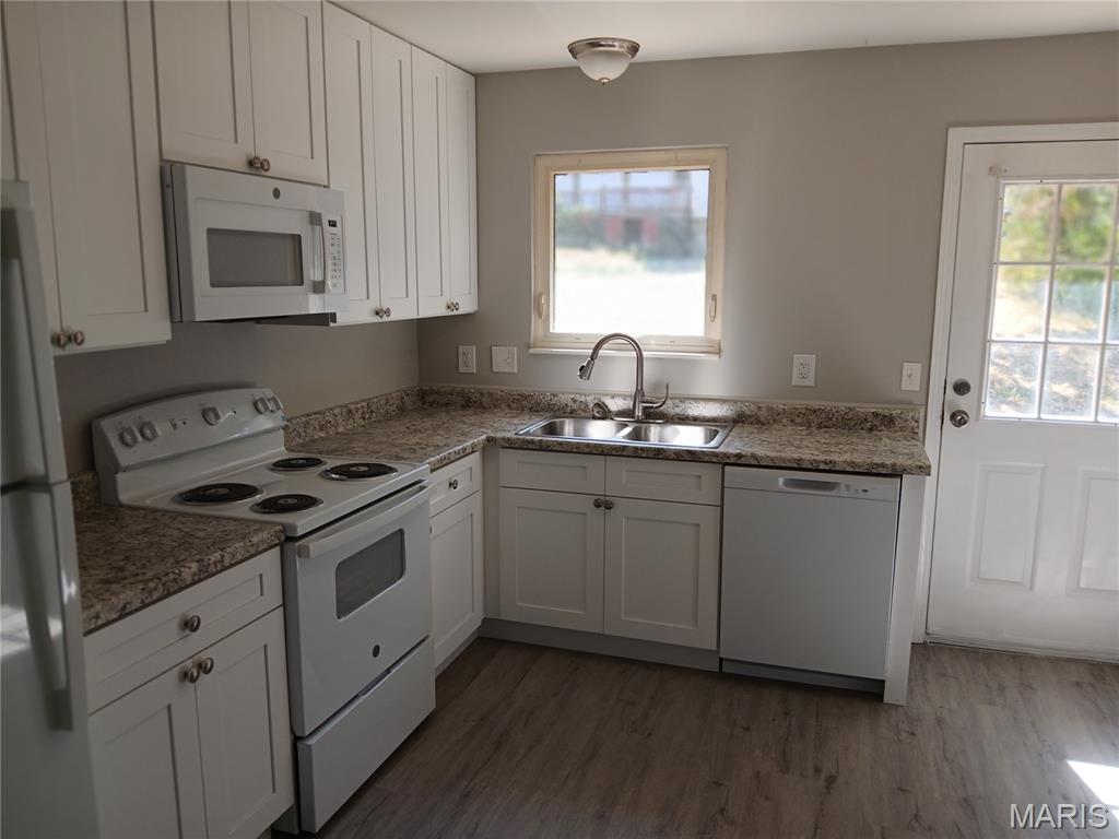 5114 Heege Road Affton, MO 63123 - Photo 20 of 36 Gallery Image 20