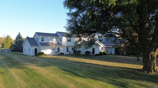 $425,000 | 927 Woodridge Court, Decatur, IN 46733