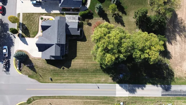 $425,000 | 927 Woodridge Court, Decatur, IN 46733